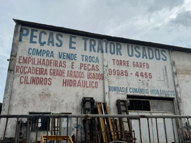 DIVERSAS PEÇAS DE TRATOR USADAS
