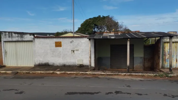 Vendo uma casa em Coração de Jesus mg
