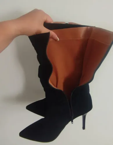 Bota camurça nova n 39 calça 38