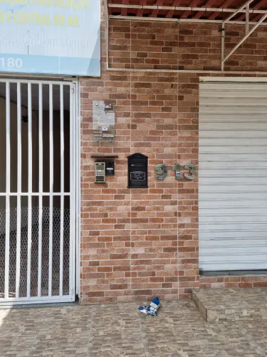 SALAS COMERCIAIS E PONTO COMERCIAL COM SPLIT EM FRENTE DELEGACIA
