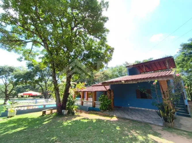 Chácara à Venda em São Carlos com Armários Planejados
