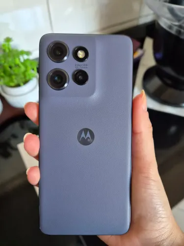 Motorola Edge 60 Neo - Seminovo (4 meses de uso)
