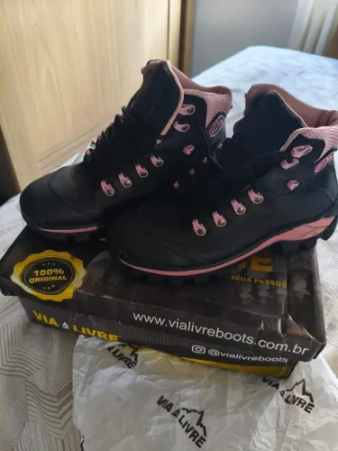 Bota de Trilha Trekking Via Livre Feminina Preta e Rosa Original com Caixa - NOVA