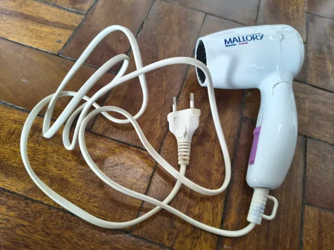 Secador de Cabelo de Viagem Mallory Master Travel - Bivolt e Dobrável (Usado)