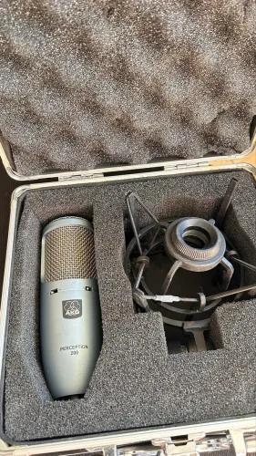 Microfone AKG | HomeStudio | Gravação 