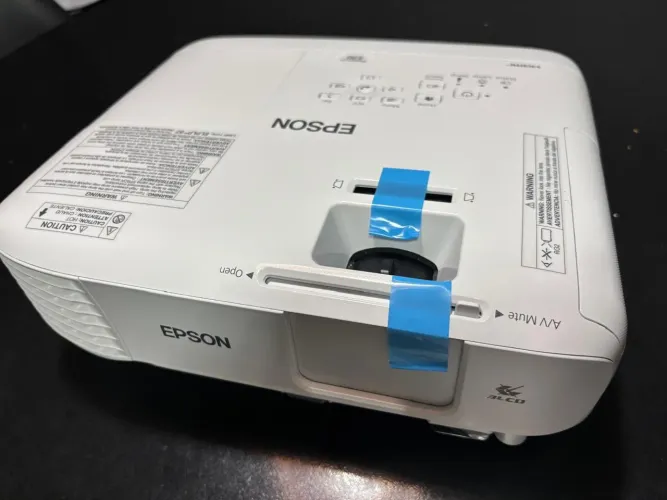 Projetor EPSON PowerLite E20