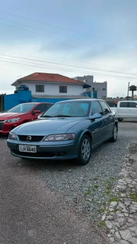 Chevrolet Vectra GLS/ Challenge 2.2 MPFI 16V 2001