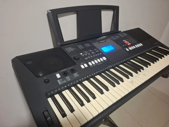 Teclado yamaha PSR-E423 com nota fiscal 