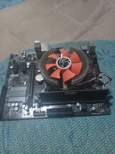 Kit i5 7400 + Placa-mãe MSI H110M + Memória RAM DDR4<br>