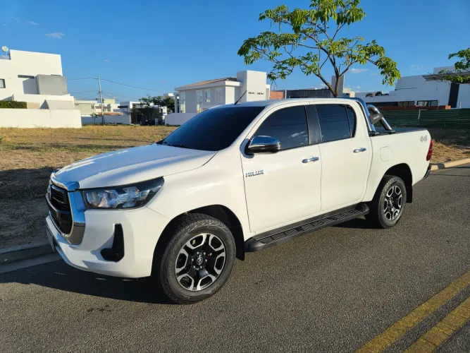 Toyota Hilux CD SRV 4X4 2.8 TDI Diesel Aut. 2022