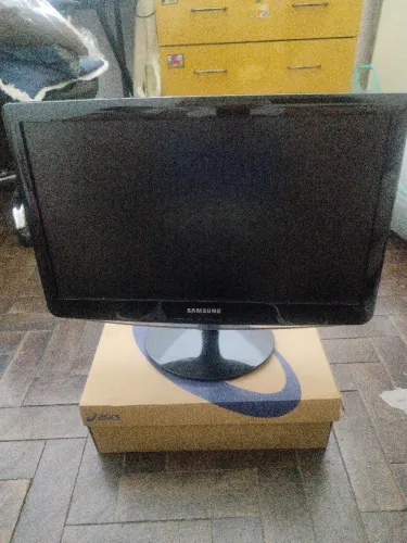 Monitor Samsung 20 polegadas + teclado 