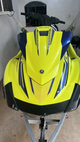? VENDO YAMAHA WAVERUNNER VX 1100 - ESTILO GP1800R ?