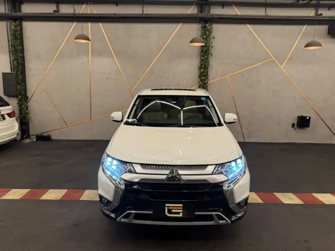 Mitsubishi Outlander HPE-S 3.0 V6 4X4 5P Aut. 2019
