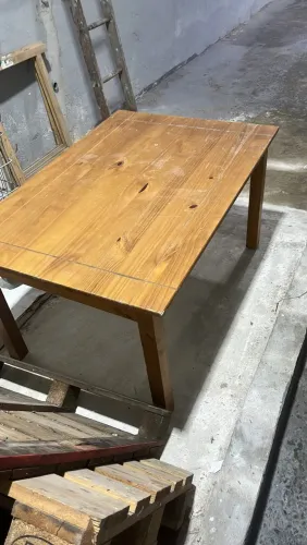 Mesa de madeira 