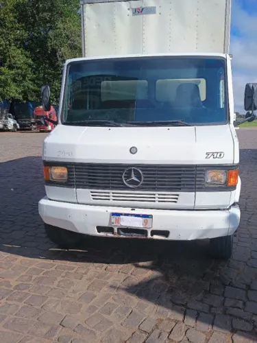 Caminhão 710 2008/2009