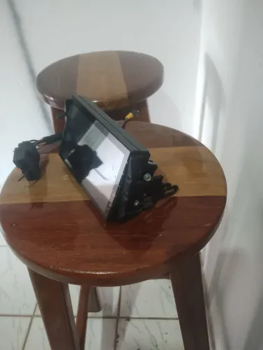 Multimídia com CAR PLAY.