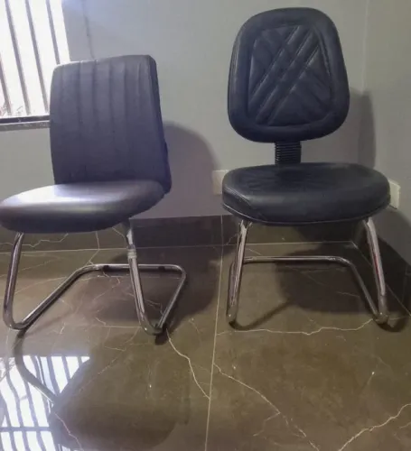Vende-se cadeiras para escritório - VALOR DE CADA UMA 400,00 - Não fazemos entrega.