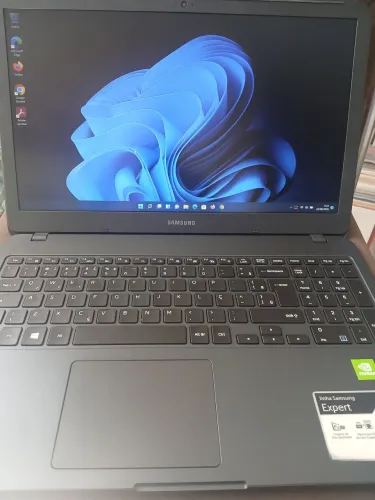 Notebook Samsung com Vídeo