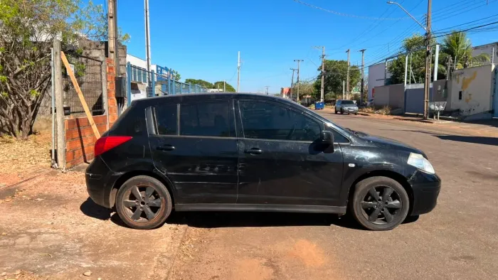 Nissan Tiida SL 1.8/1.8 Flex 16V Aut. 2011