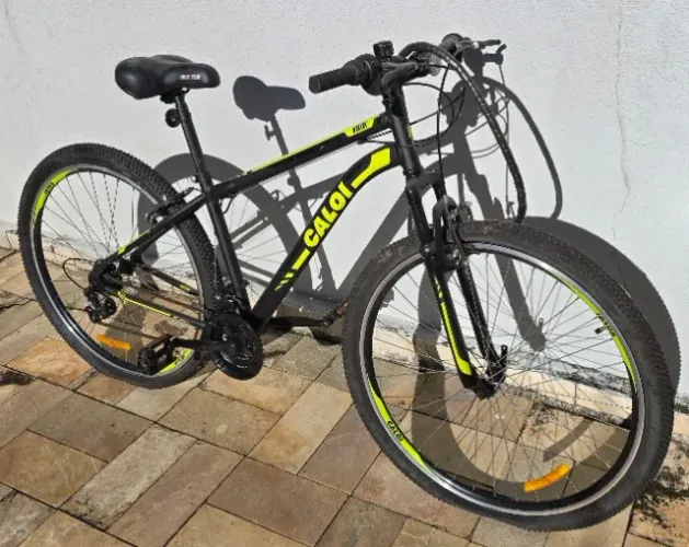 Bicicleta Aro 29 Caloi Velox em Aço 21 Marchas Quadro 17" - Preta/Amarela