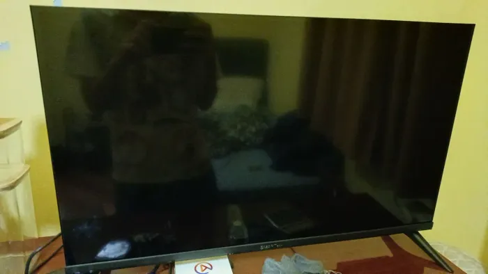 TV Smart ECH 32" - Ótimo Estado