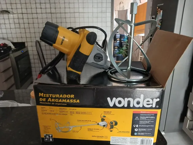 Vende-se misturador de argamssa da marca vonder novo nuncu usado 1600wdo