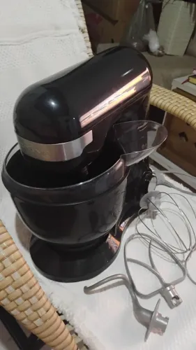 Batedeira planetária rotativa