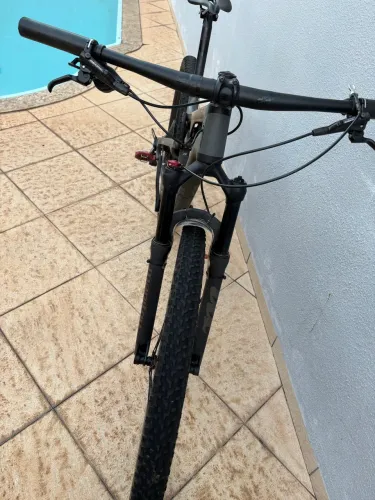 Bike full suspension quadro de carbono TAM 17