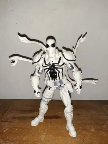 Agente Venon Branco Marvel Legends
