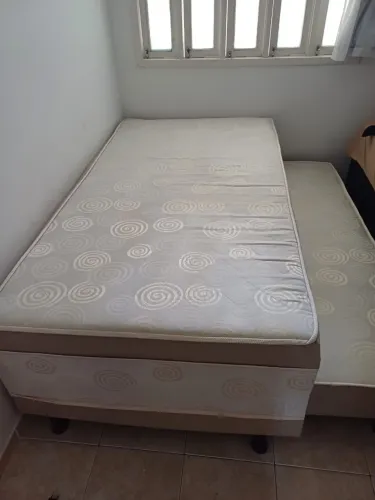 Cama com auxiliar 