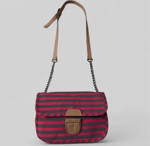 BOLSA FEM TRANSVERSAL LISTRADA NOVA C/ CORRENTE