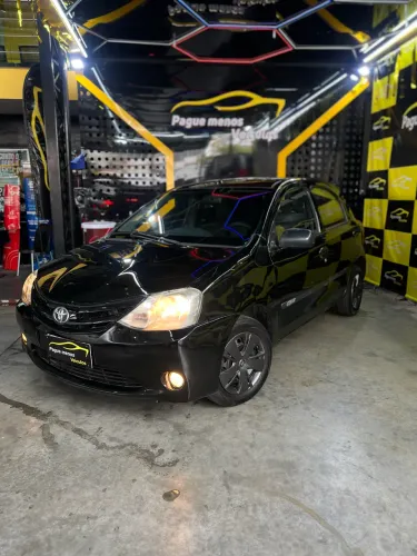Toyota Etios X 1.3 Flex 16V 5P Mec. 2013