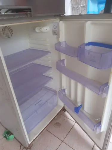 Geladeira continental 