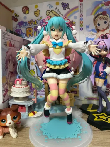 Hatsune Miku Figure - Winter Image 