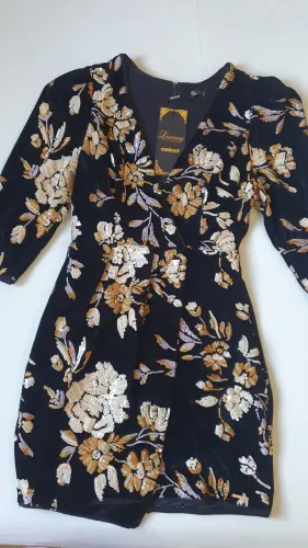 Vestido preto em veludo bordado, Colcci, tam P, 38, manga longa.