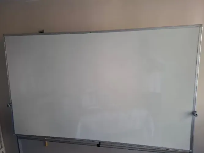 Quadro Branco com moldura em aluminio e Base 120x200 mts