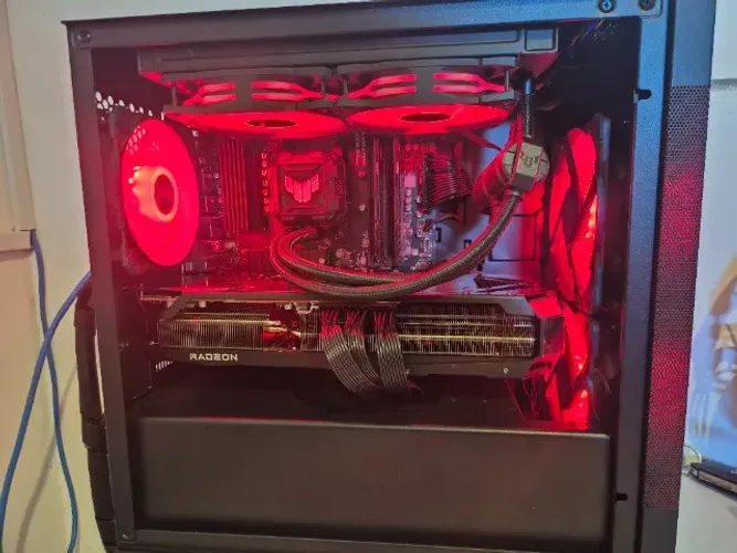 PC Gamer 5700X3D + 9070XT