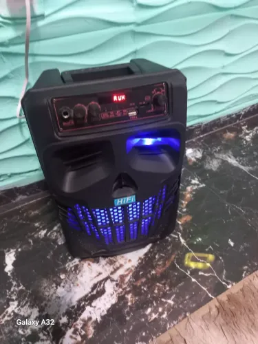 Caixa de som Bluetooth( favor ler descrição)