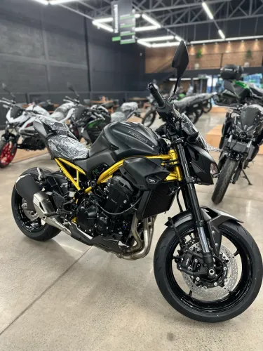 Z900