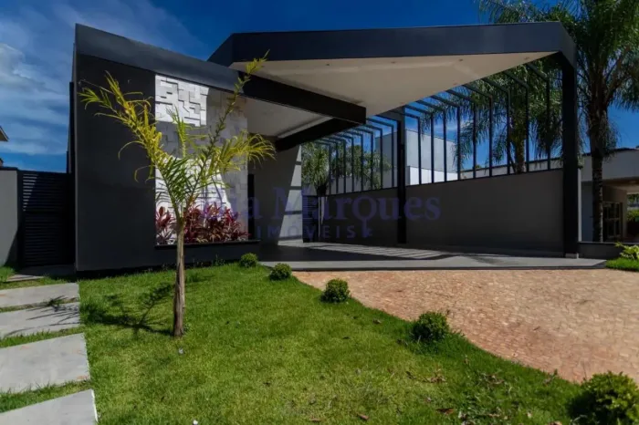 CASA COM 3 SUÍTES PARA ALUGAR NO BAIRRO VILA DO GOLF