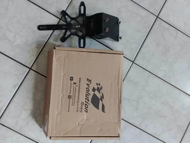 Suporte Placa Fixo CB300F