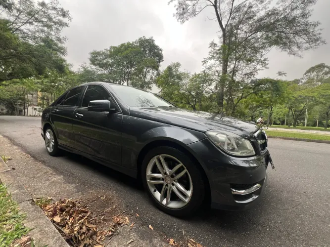 Mercedes-Benz C-180 CGI Sport 1.6 TB 16V 156cv Aut. 2013