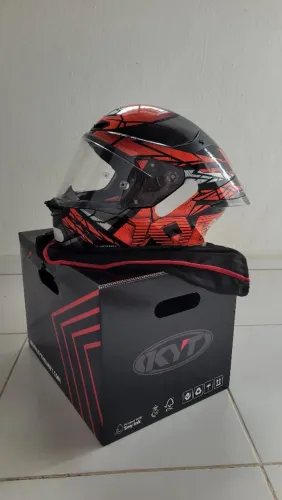 Capacete KYT