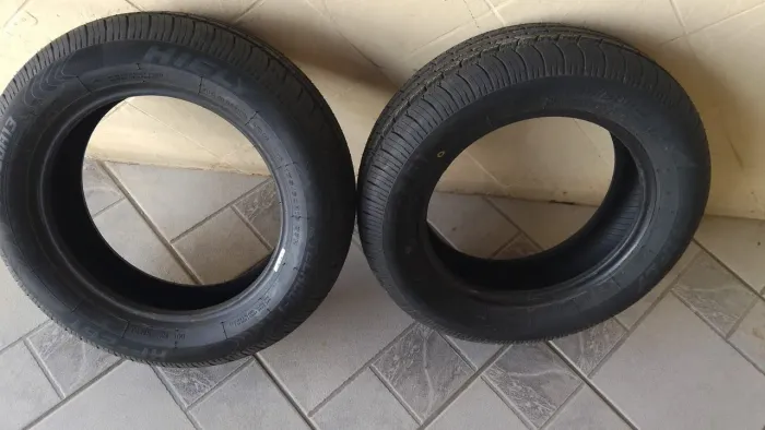 2 pneus Hifly 175/60 R13 Novos