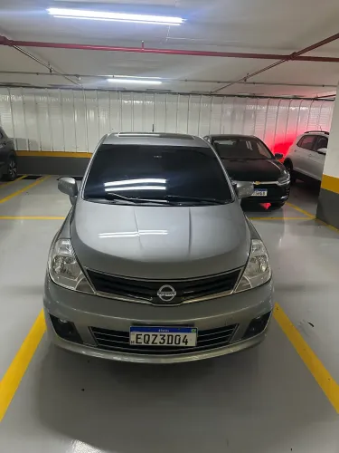 Nissan Tiida SL 1.8/1.8 Flex 16V Aut. 2012