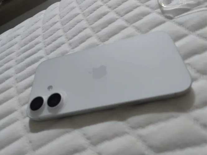 iphone 16 impecável 