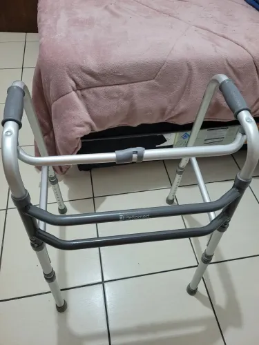 Andador articulado