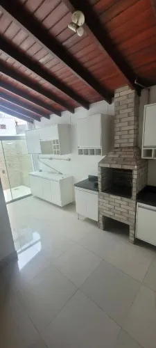 Casa com 4 quartos no Residencial Monaco