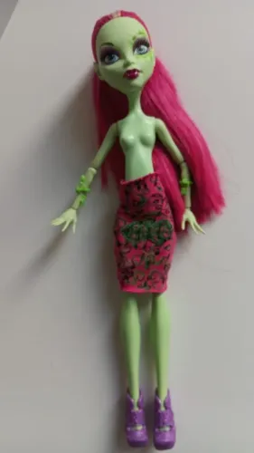 Boneca MH Vênus Fierce Rocker