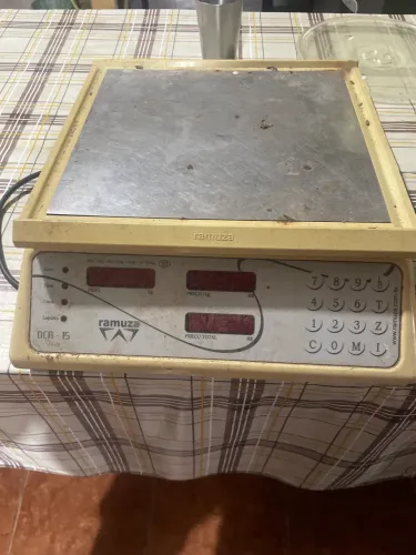 Balança para retirada de peças